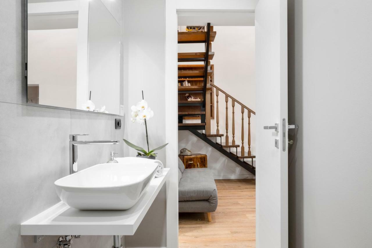 Duplex Luxurious Apt In The Heart Of โบโลญญา ภายนอก รูปภาพ
