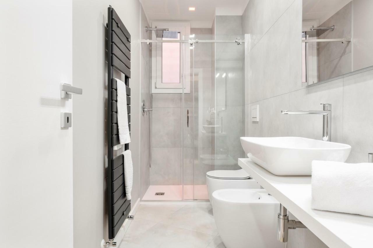 Duplex Luxurious Apt In The Heart Of โบโลญญา ภายนอก รูปภาพ